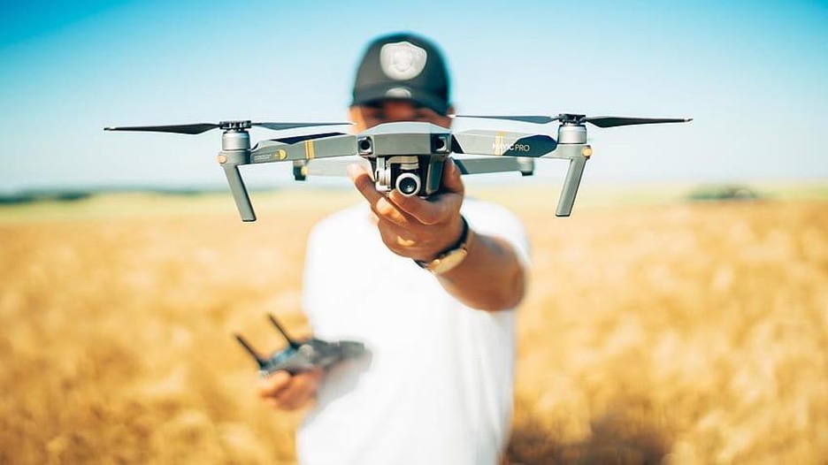 18 Yaş Altında Olan Kişiler Drone Kullanabilir mi? | Dronemarket